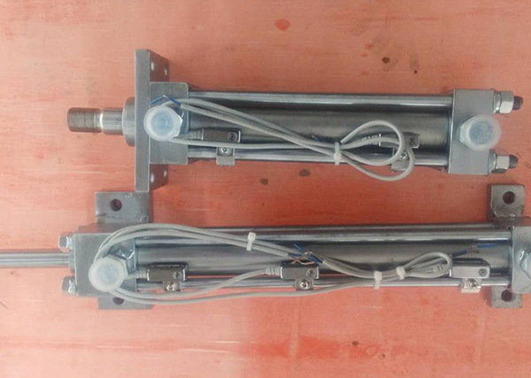 液壓油缸的粘度選擇
.jpg 液壓油缸生產(chǎn)廠家.jpg