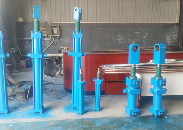 液壓油缸使用的潤(rùn)滑油要具備的性能 液壓油缸